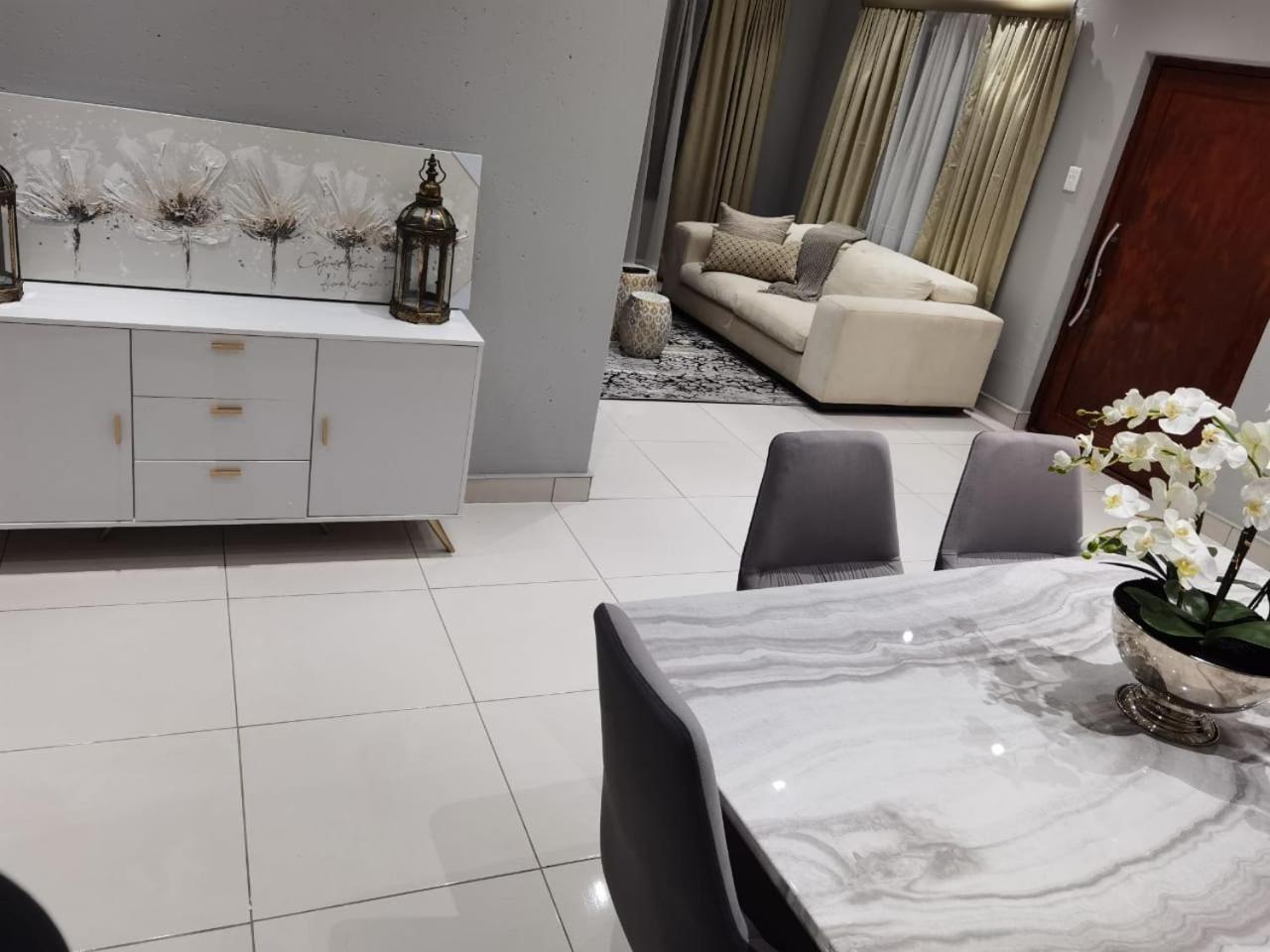 Kings View Exclusive Villas Pretoria Exterior photo